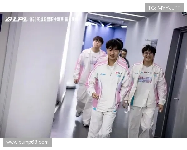 巅峰对决BLG鏖战TES强强碰撞掀起LPL秋季赛激情风暴